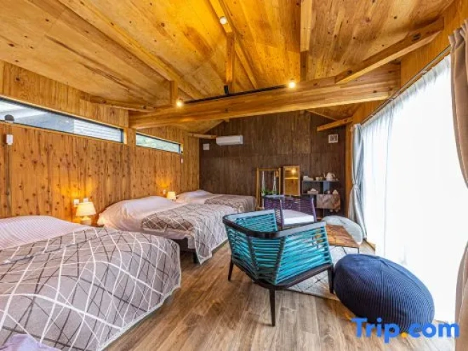 Standard Triple room with ocean view