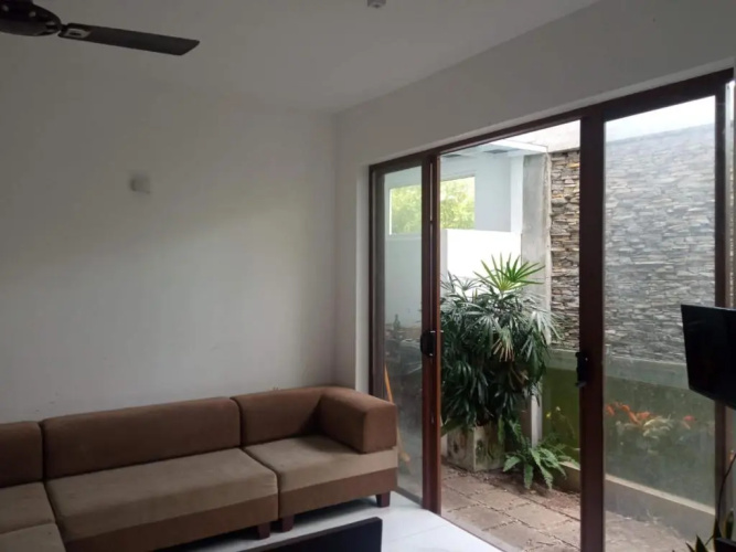Adams villa