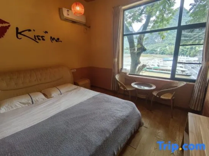Standard Double room with river view