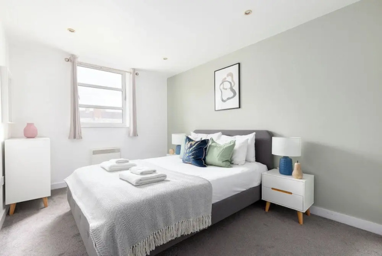 2 Bed Flat off Brick Lane