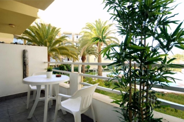 2 Bedrooms Apartment
