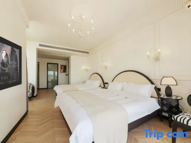 Standard Double room with view