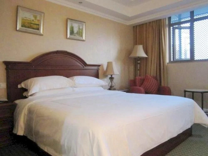 SIP Ecological Science Lyric Hotel