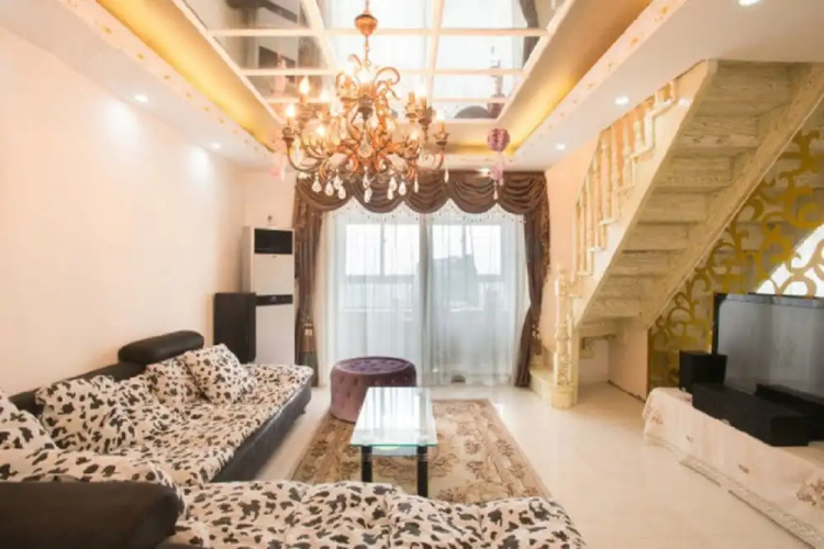 Jhouse Hongqiao Duplex Apartment