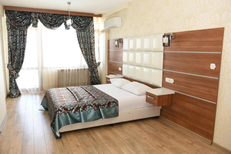 Suite with balcony and with view