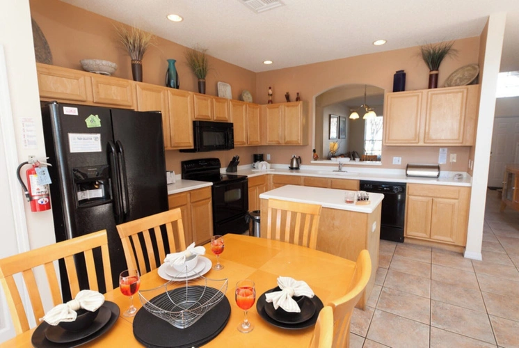 4 Bedrooms Villa with garden view