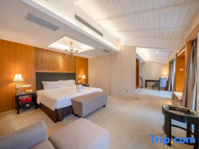 2 Bedrooms Executive Double Suite