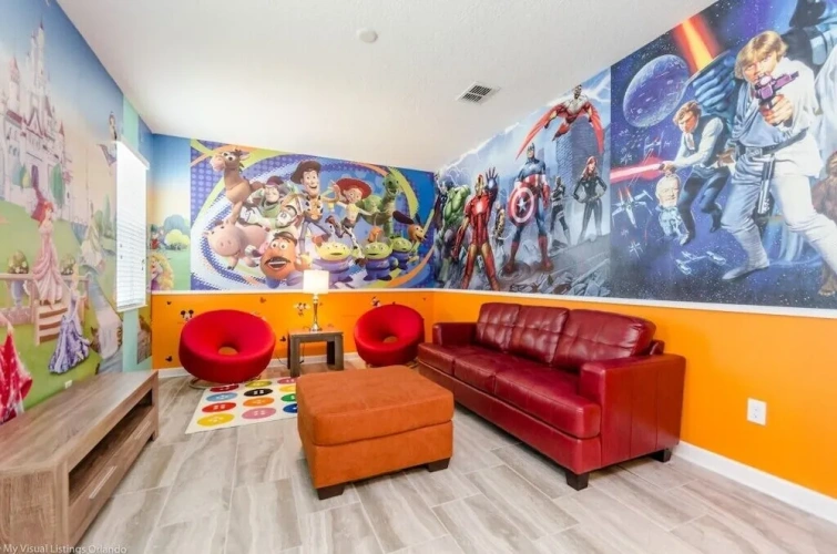 6 Bedrooms Villa
