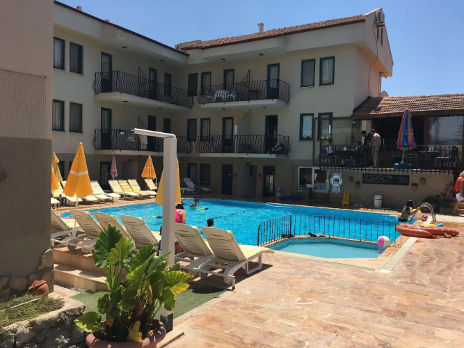 Poppy Apart Hotel