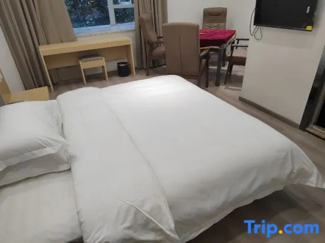 Deluxe Double Suite