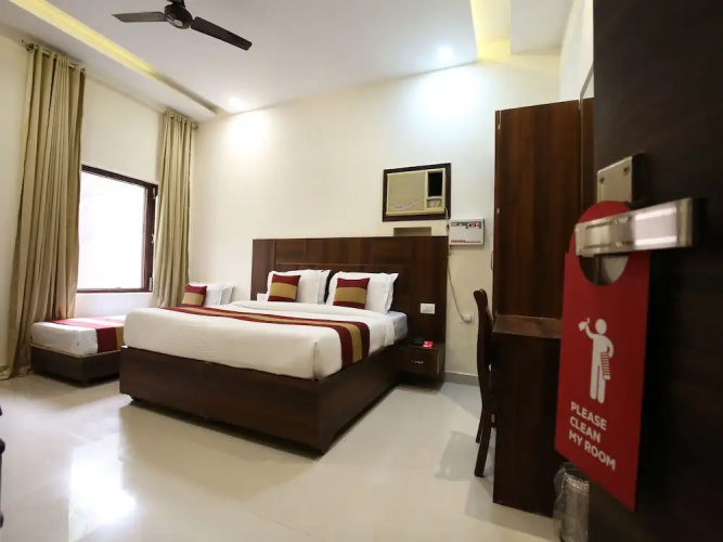 OYO 9727 Hotel Welcome Inn 2