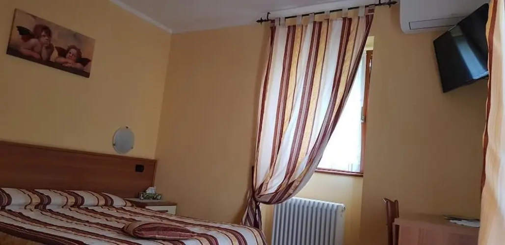 Standard Double room with balcony and with mountain view