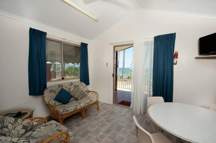 Ellis Beach Oceanfront Bungalows