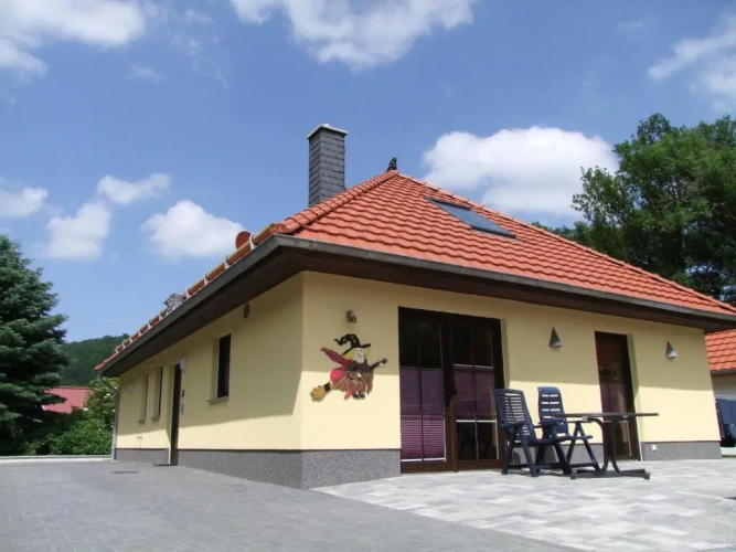 2 Bedrooms Cottage