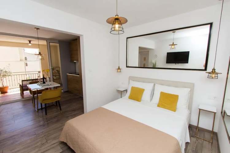 Park Plaza Suites