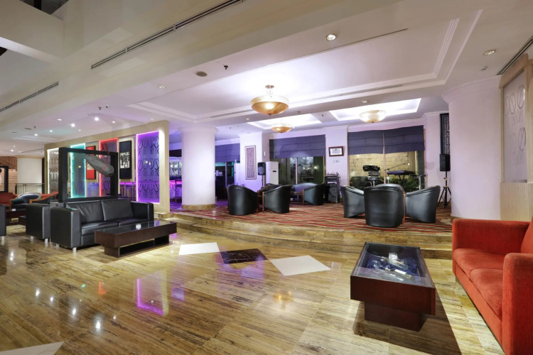 Grand Candi Hotel