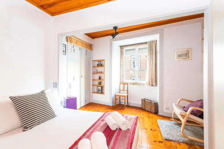 Alfama's Flat With a National Pantheon View