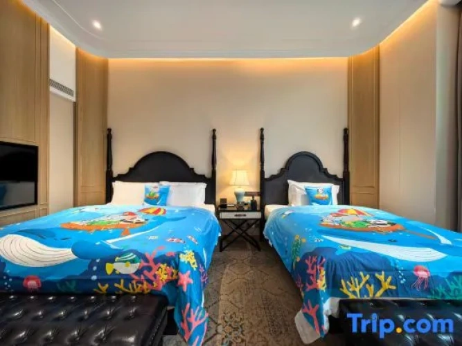 Standard Twin Family room