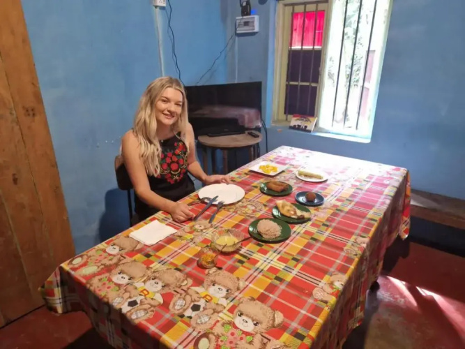 Catch The Ella Train Hostel