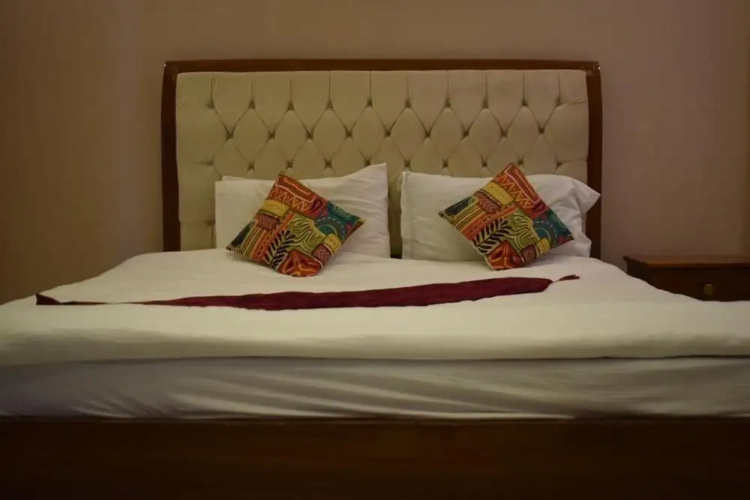 City Seasons Hotel