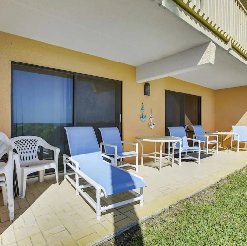 Sea Haven Luxe 2BR Oceanfront Haven