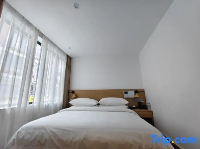 2 Bedrooms Suite