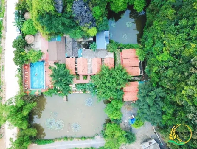 Single Bungalow with river view
