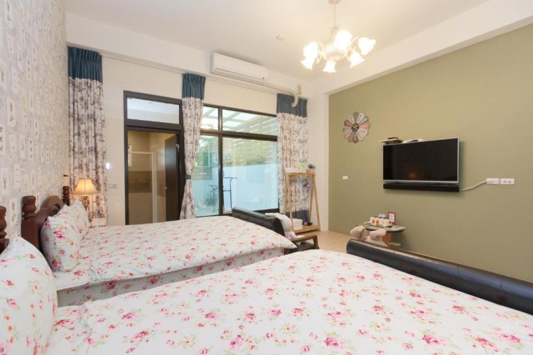 Standard Quadruple room with balcony