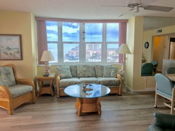 705 Ponce de Leon - 2 Br Condo