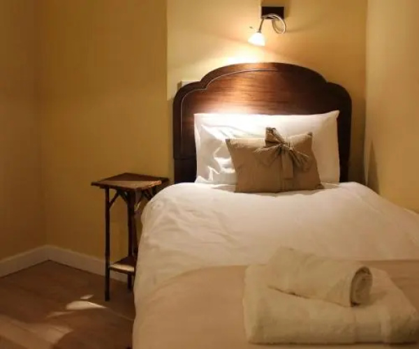 Alston Art Apartments