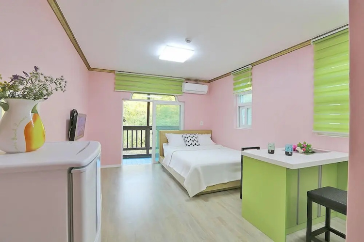 Haena Pension