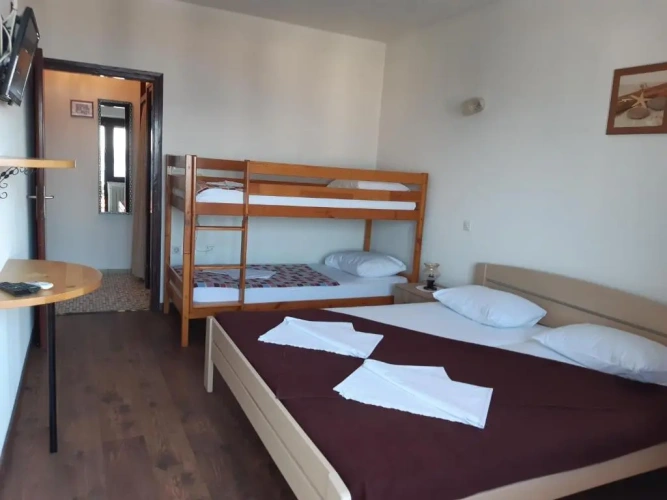 Standard Quadruple room with balcony