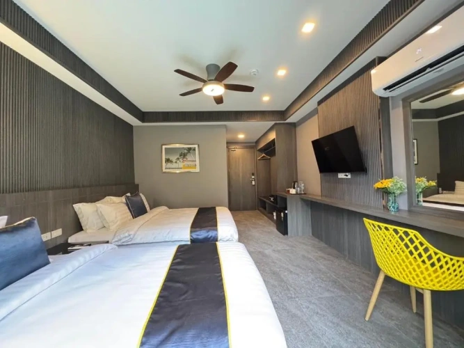 Premier Triple room