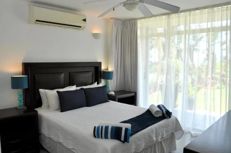 3 Bedrooms Apartment