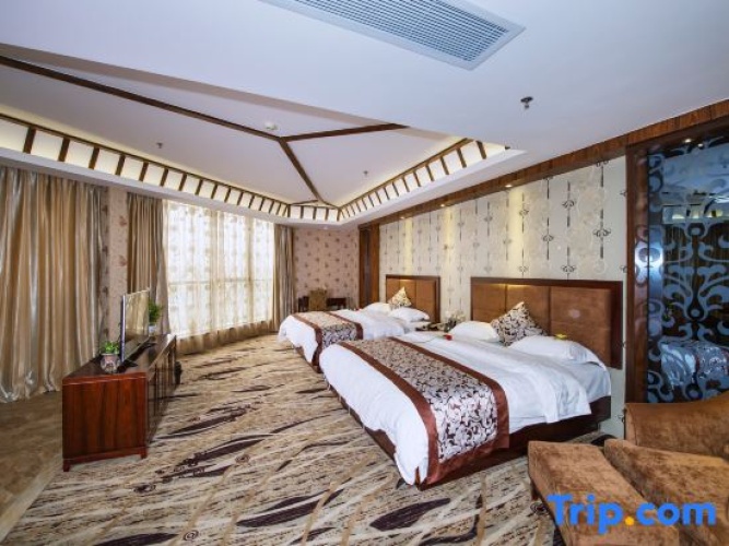 Quadruple Suite