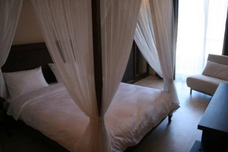 Golden River Hotel