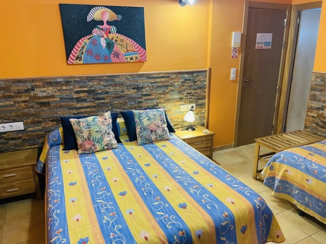 Standard Triple room