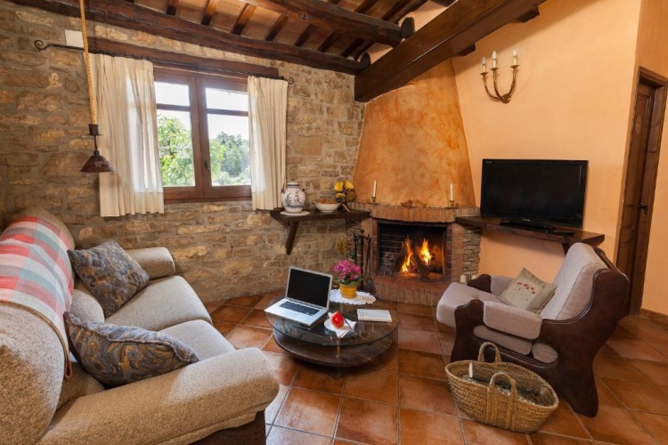 2 Bedrooms Cottage