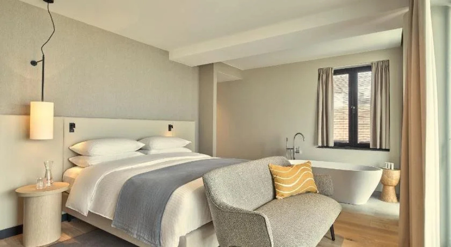Hotel de Blanke Top