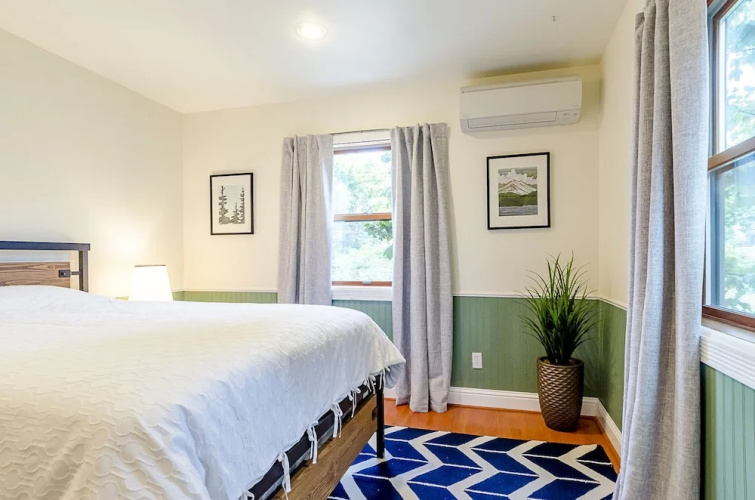 Sleeps 16 Luxurious 6BR Seattle Home