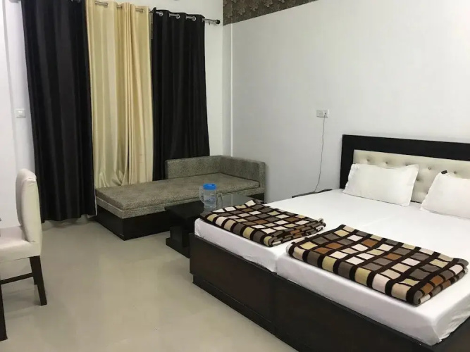Hotel Akash Ganga by OYO Rooms