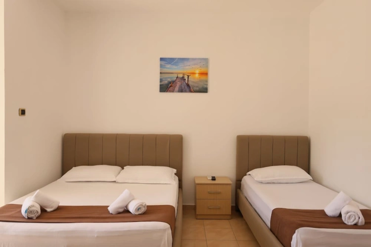 Deluxe Triple room with lake view