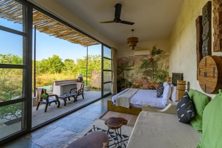 Deluxe Double room with courtyard view