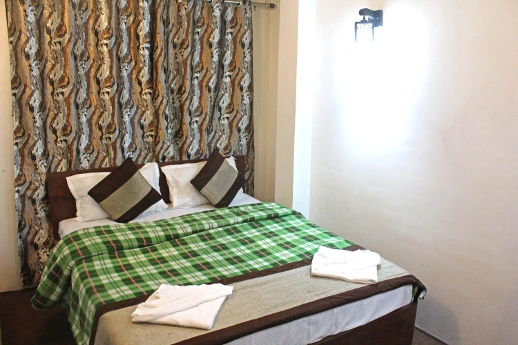 Economy room