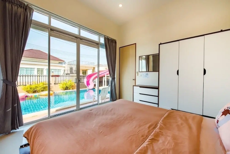 3 Bedrooms Villa