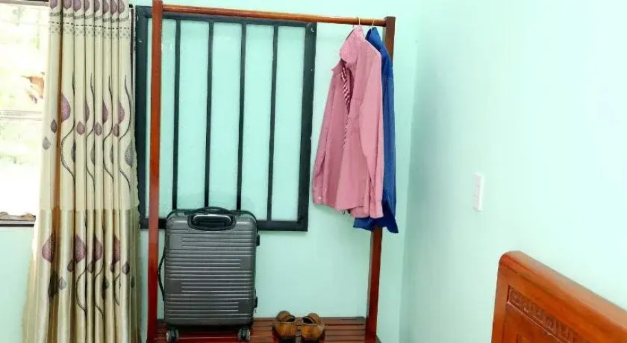Giang Son Hostel