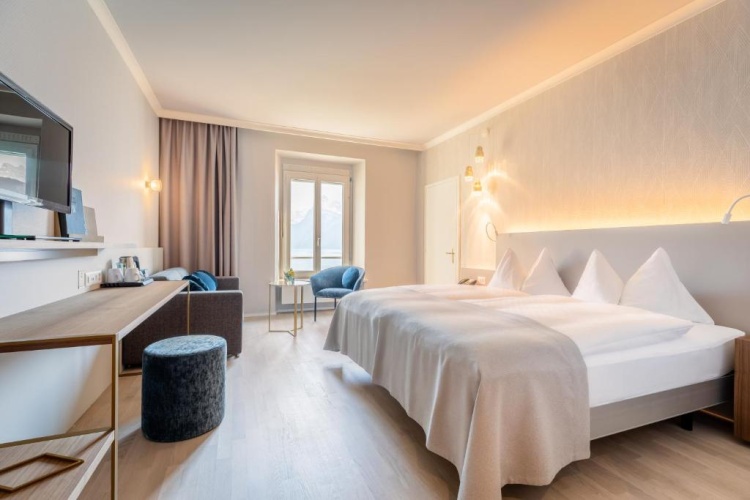 Executive Double room with lake view