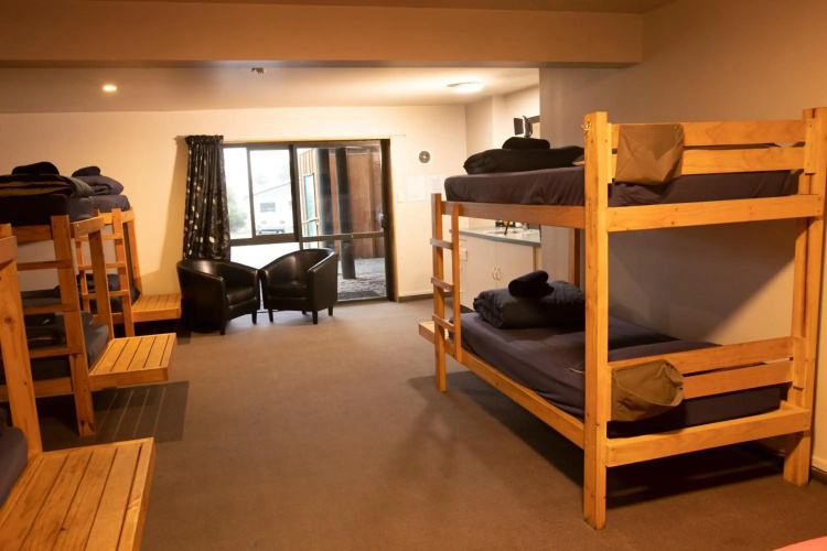 Dusky Lodge - Hostel