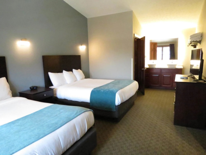 Edgewater Hotel