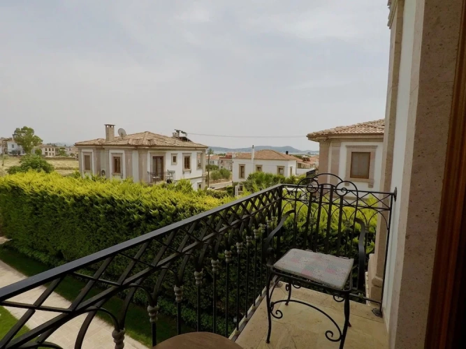 Deluxe Double room with balcony and with partial sea view